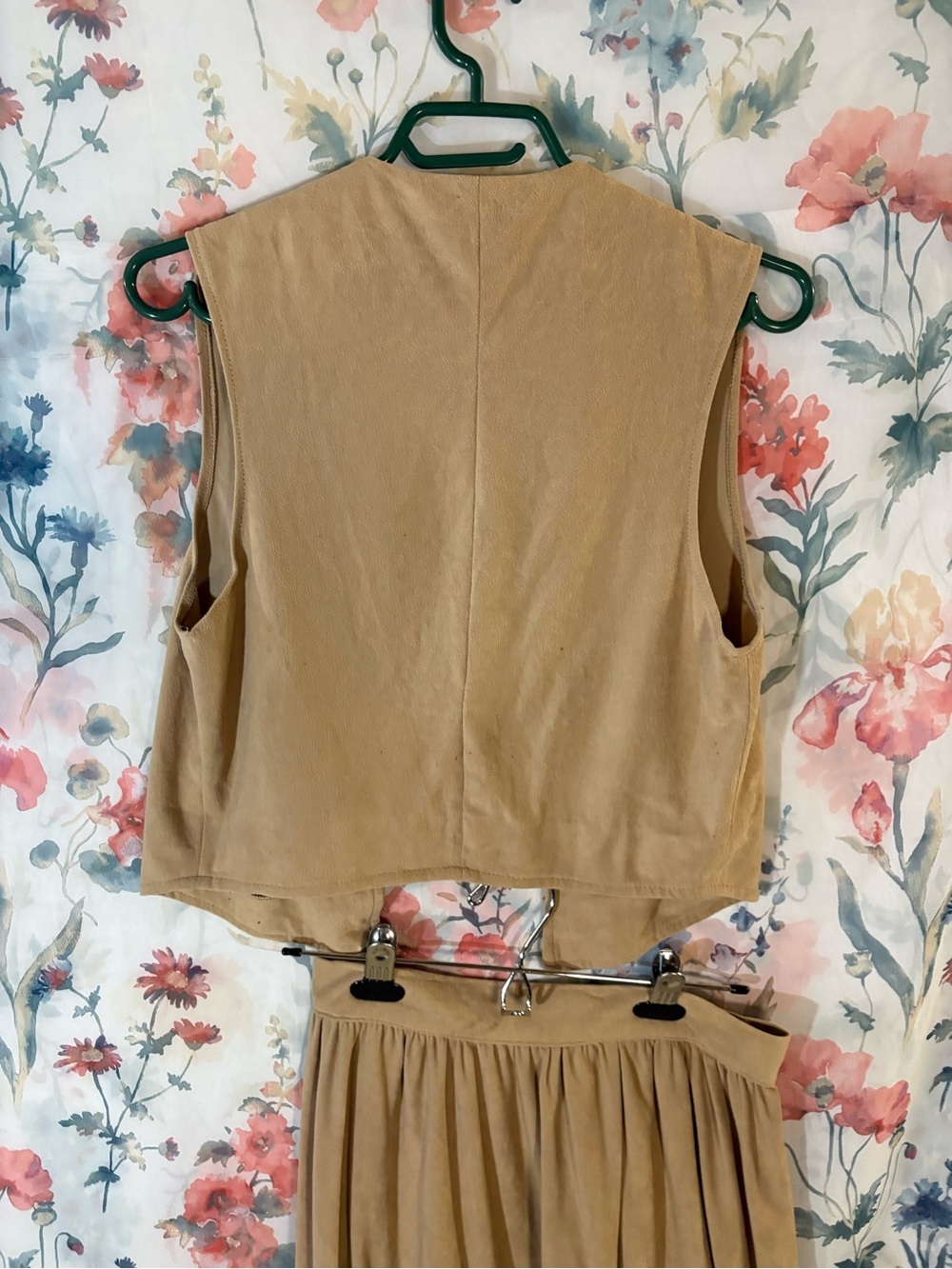 Vintage Beige Two-Piece Suede-Look Vest & Skirt Set - Picture 5 of 12